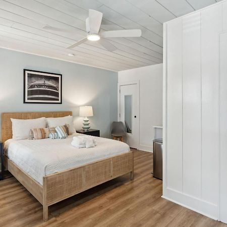 Folliday Inn - The Ariston - Room 34 Folly Beach Extérieur photo