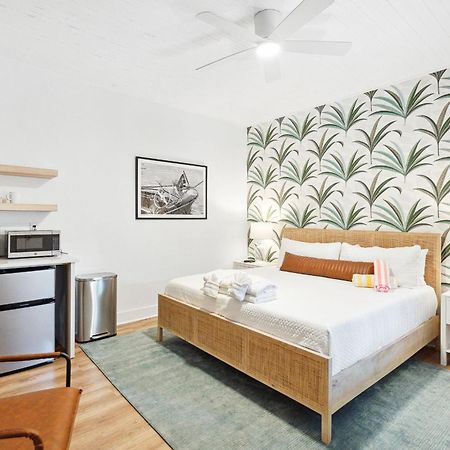 Folliday Inn - The Ariston - Room 34 Folly Beach Extérieur photo